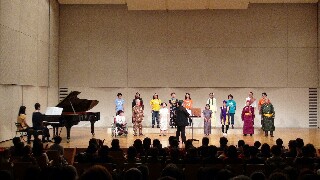 zou_cocert_2014-2-2_3rd_1710001.jpg