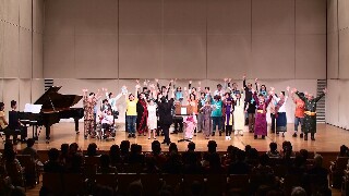 zou_cocert_2014-2-2_3rd_2680001.jpg